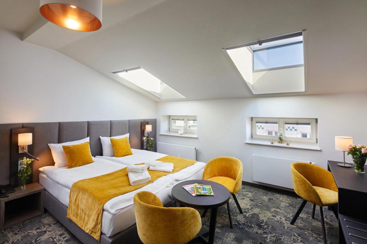 Estera Hotel